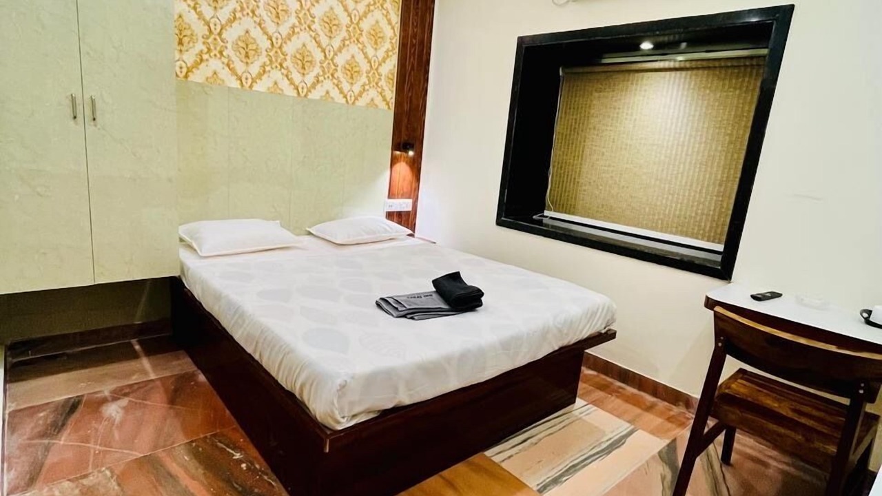 Photo of Bedroom in Ballygunge