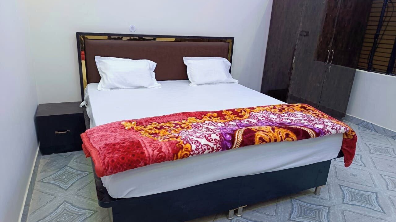 Photo of Bedroom in Naini