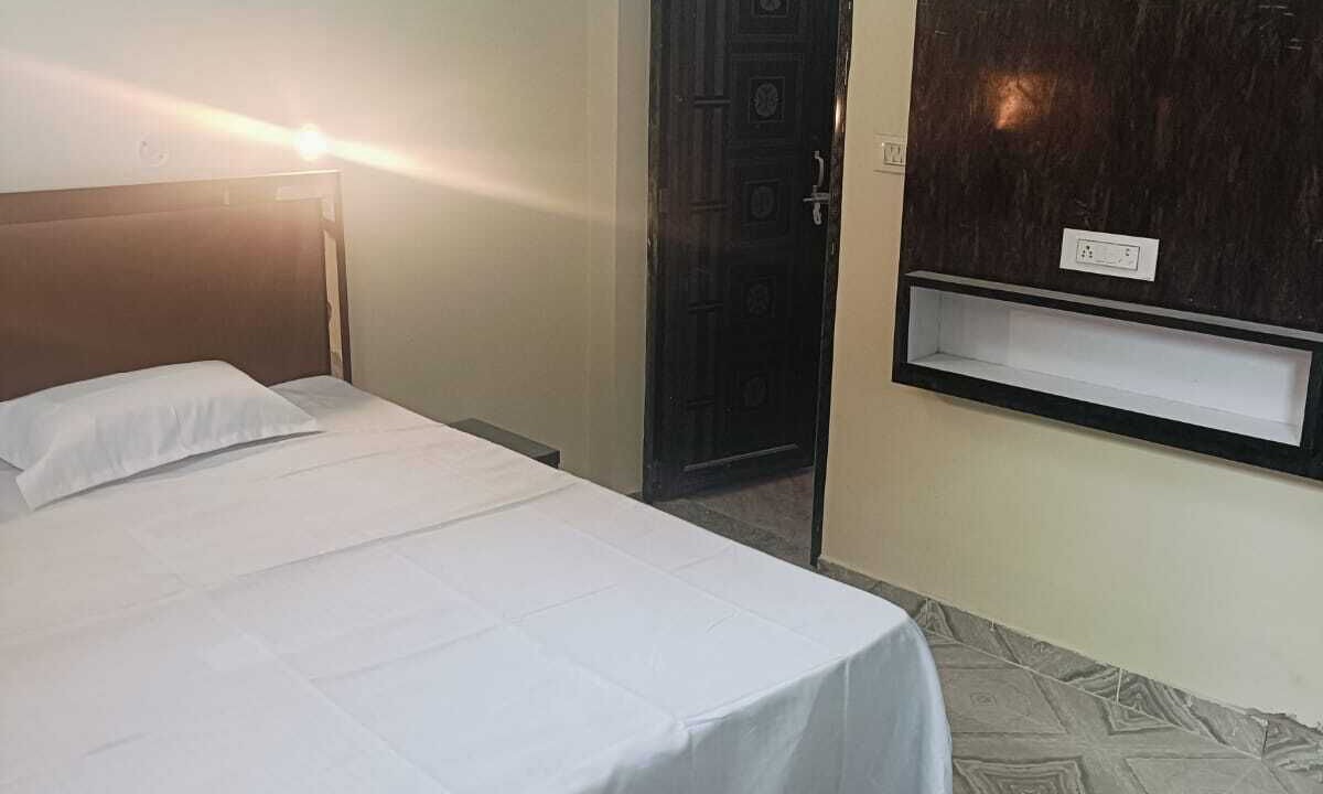 Photo of Bedroom in Naini