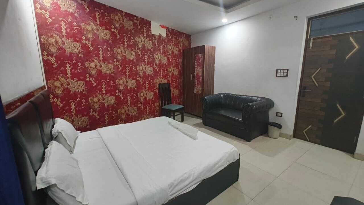 Photo of Bedroom in Bhajanpura