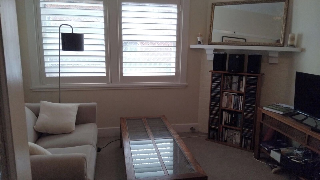 Photo of Livingroom in North Willoughby