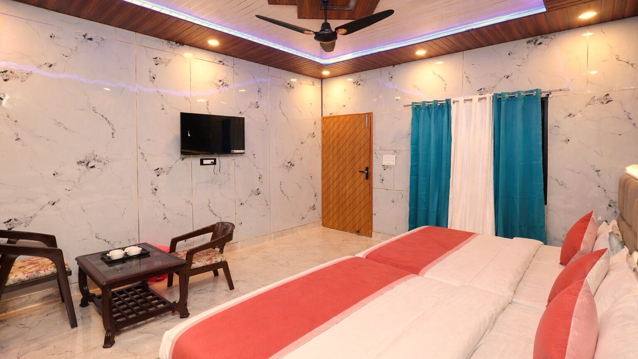 Photo of Bedroom in Jogiyana