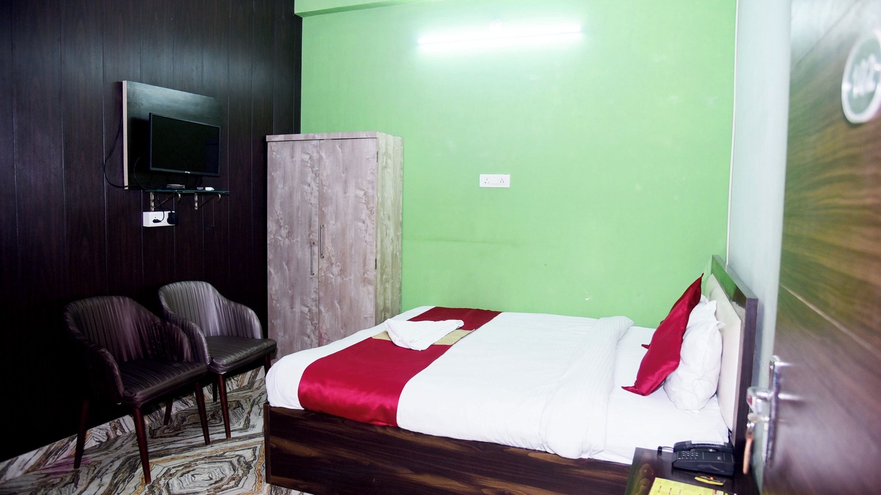 Photo of Bedroom in Naini
