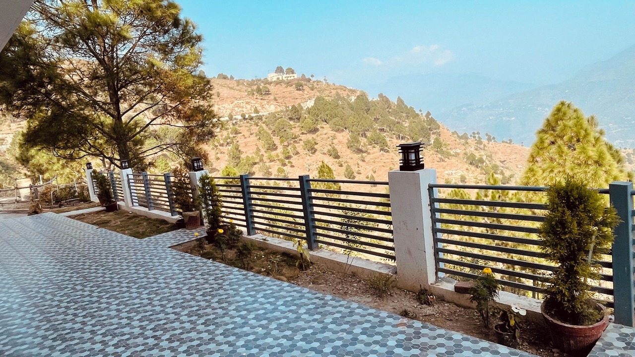 Photo of Patio Balcony in Tehri