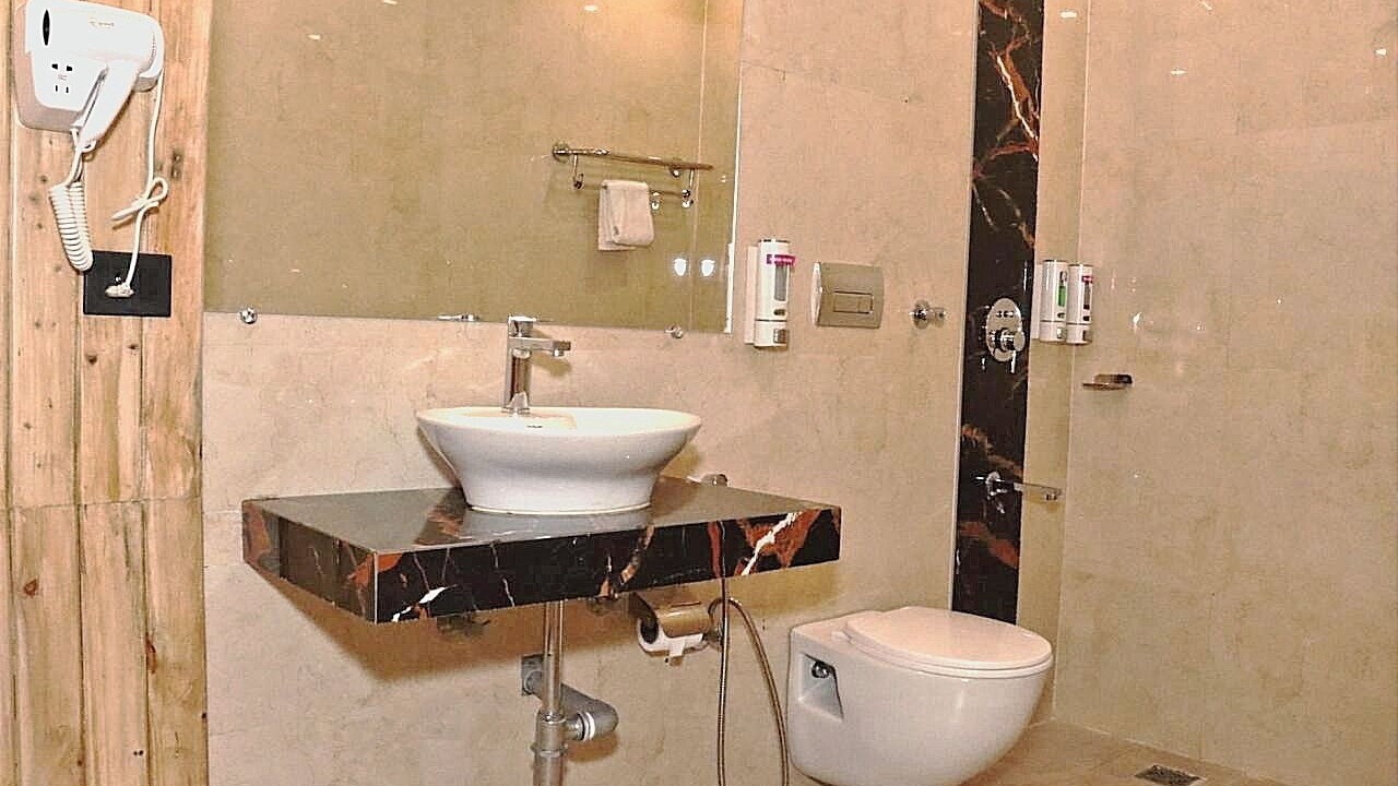Photo of Bathroom in Lansdowne