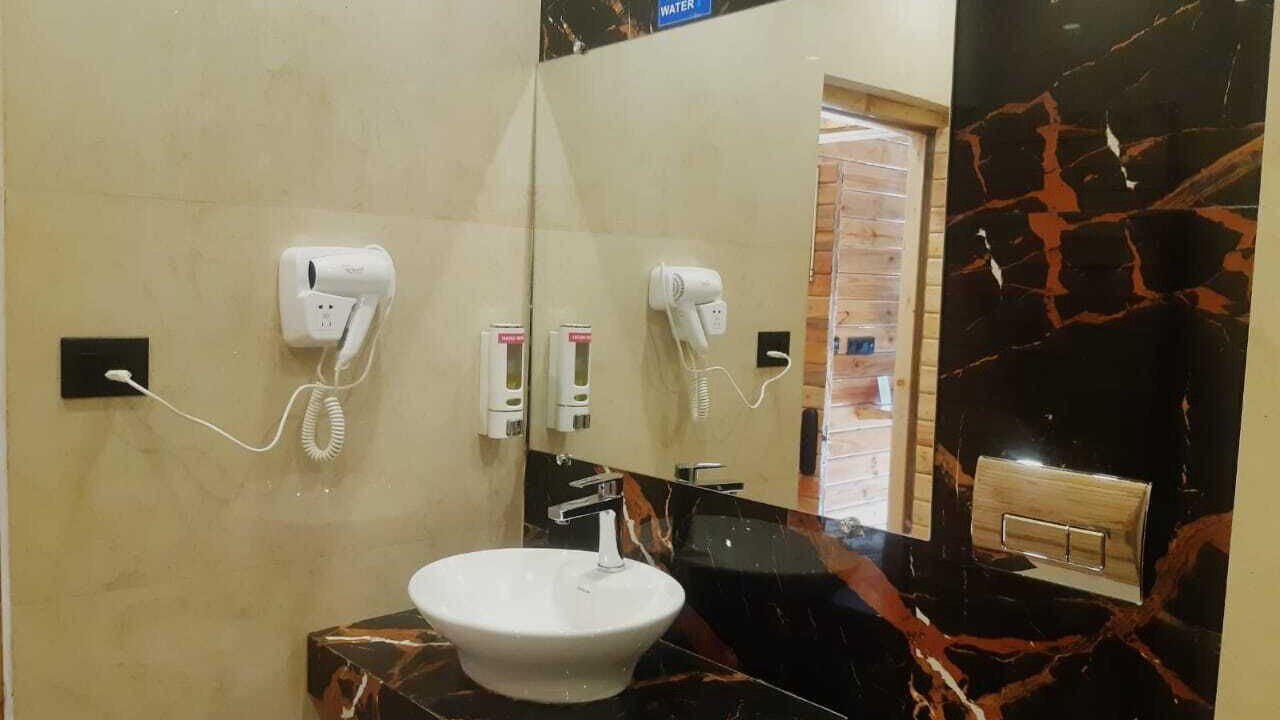 Photo of Bathroom in Lansdowne