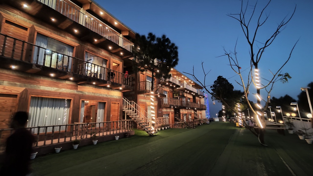 Photo of Outdoor in Lansdowne
