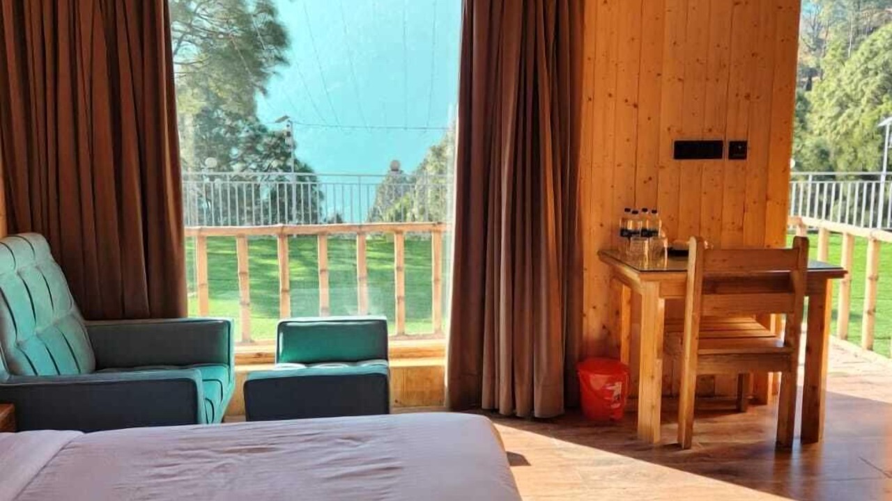 Photo of Bedroom in Lansdowne