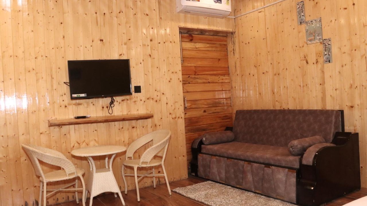 Photo of Bedroom in Lansdowne