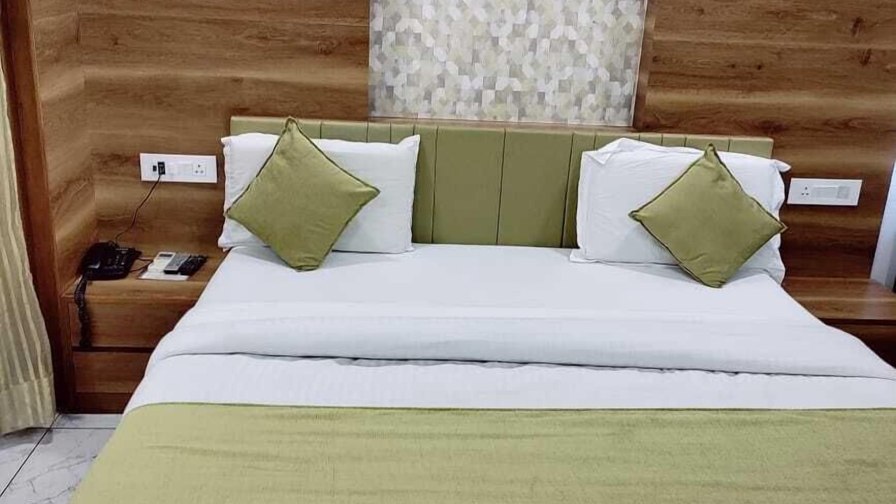 Photo of Bedroom in Sayajiganj
