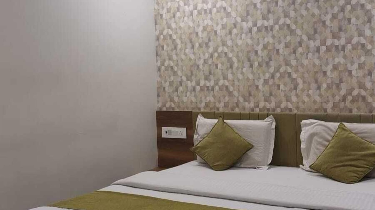 Photo of Bedroom in Sayajiganj