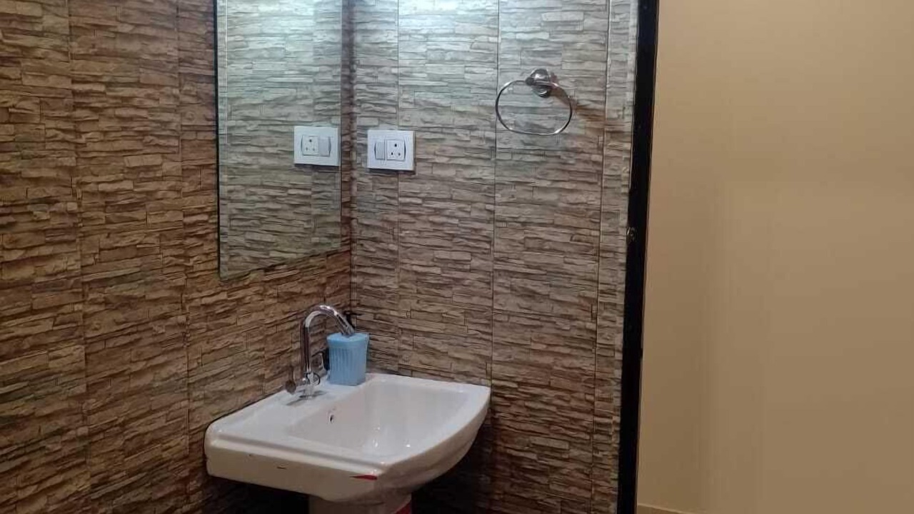 Photo of Bathroom in Paliyal Gaon