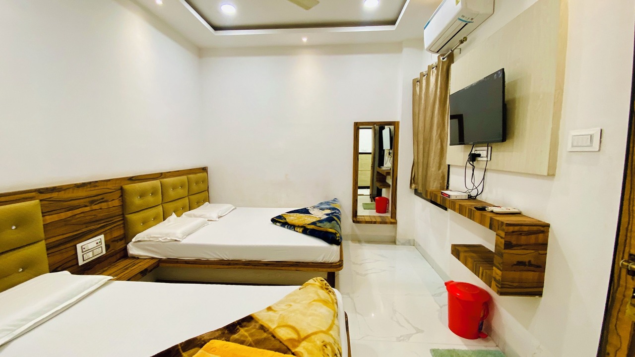 Photo of Bedroom in Omkareshwar