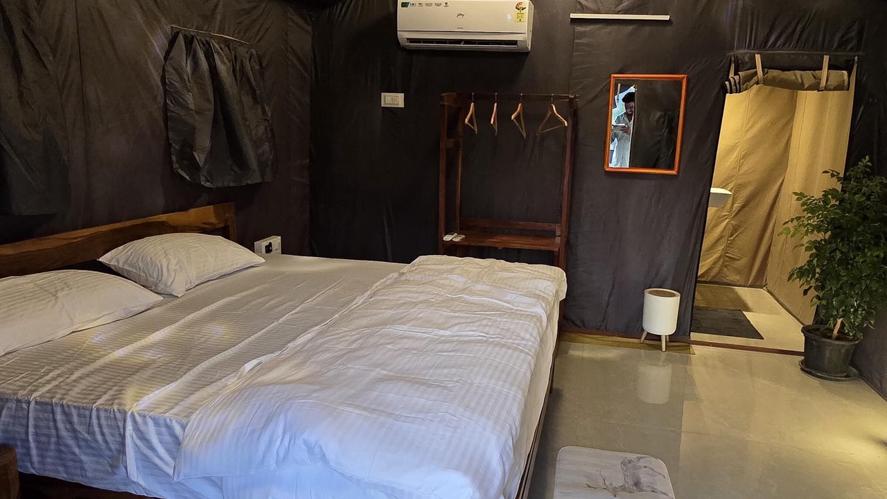 Photo of Bedroom in Ghatanji