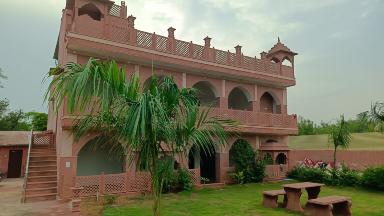 Photo of Patio Balcony in Village Hokra