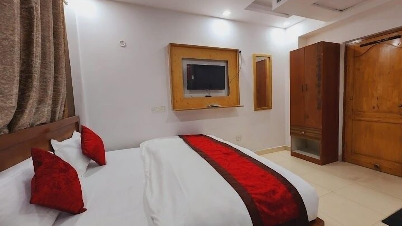 Photo of Bedroom in Dariyaganj