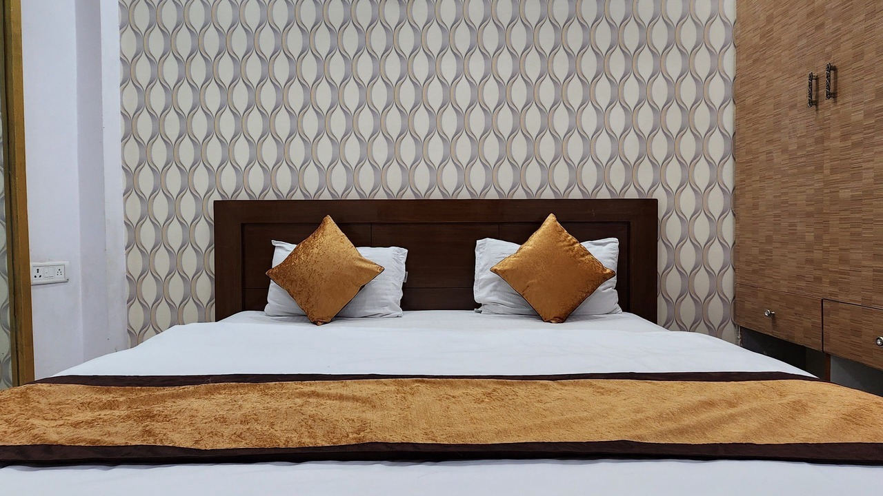 Photo of Bedroom in Dariyaganj