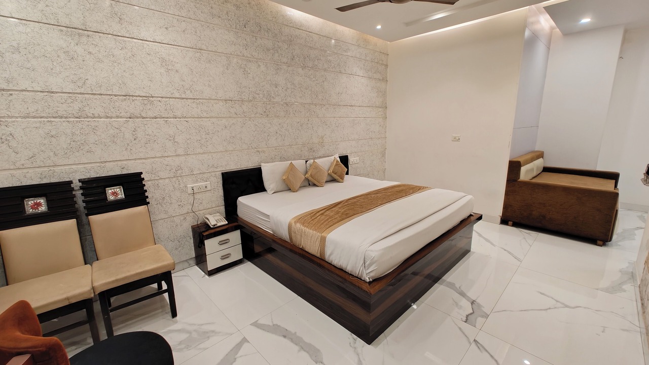 Photo of Bedroom in Dariyaganj