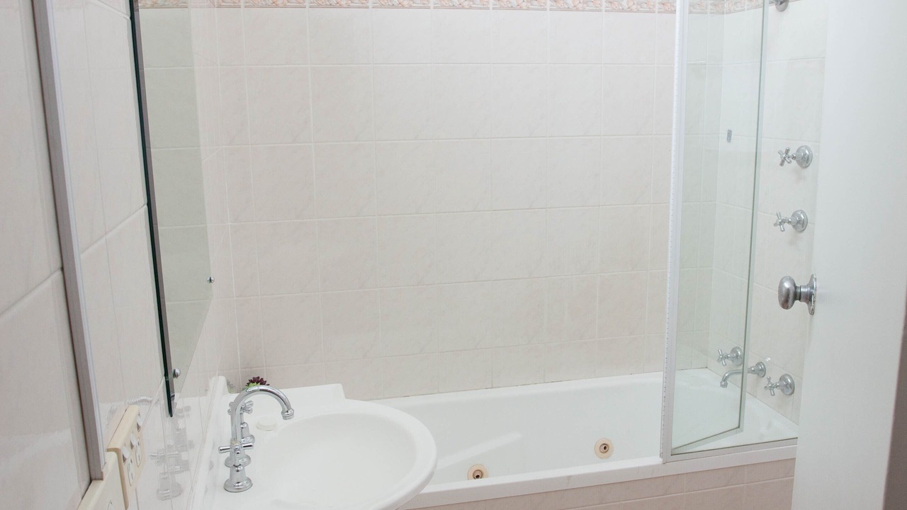 Photo of Bathroom in Wiley Park