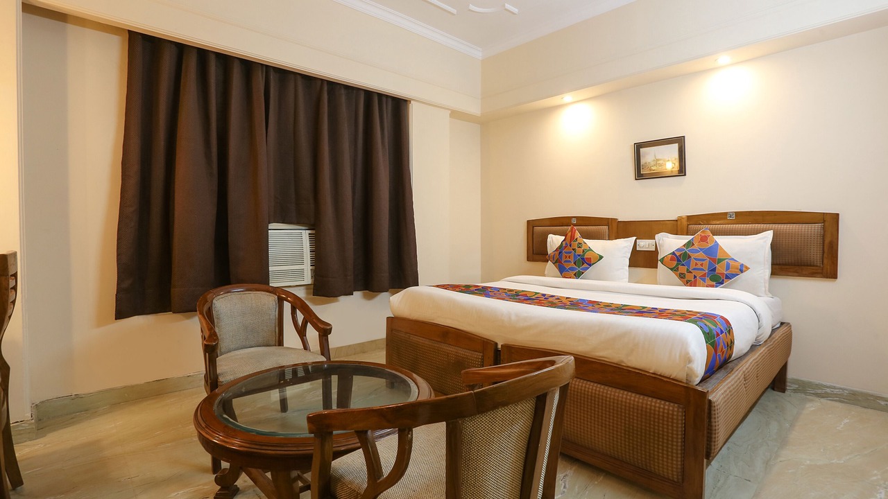 Photo of Bedroom in Sushant Lok