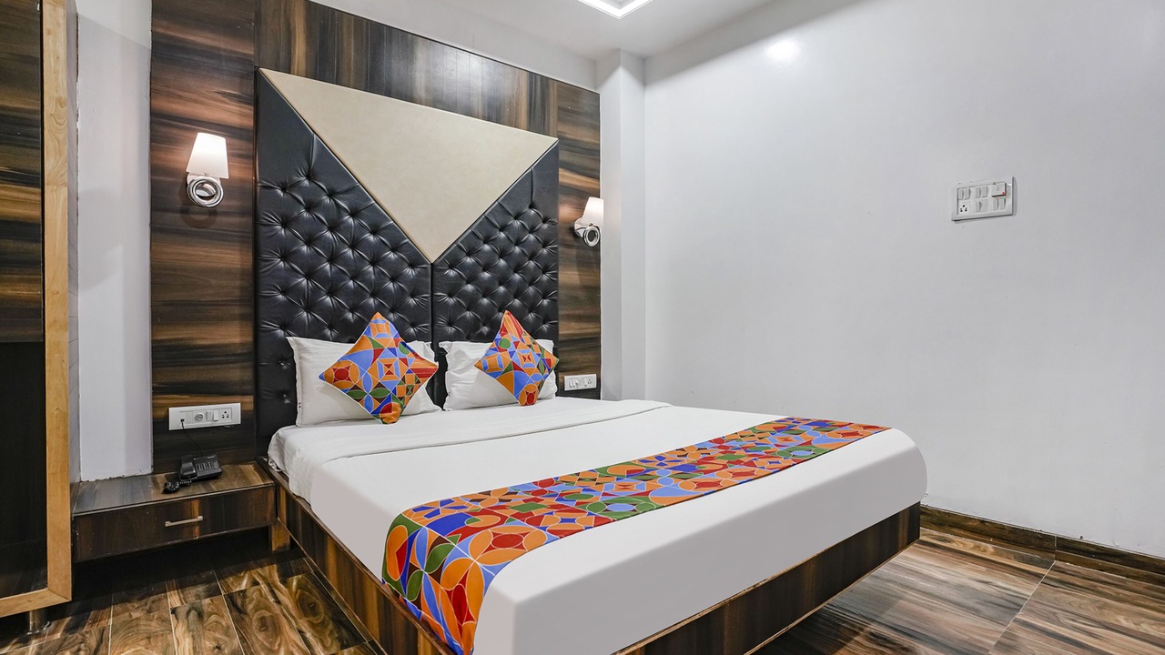 Photo of Bedroom in Daulatabad