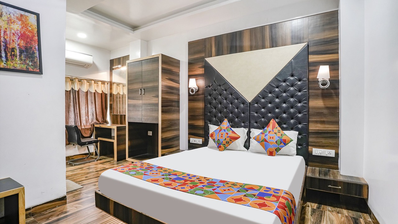 Photo of Bedroom in Daulatabad