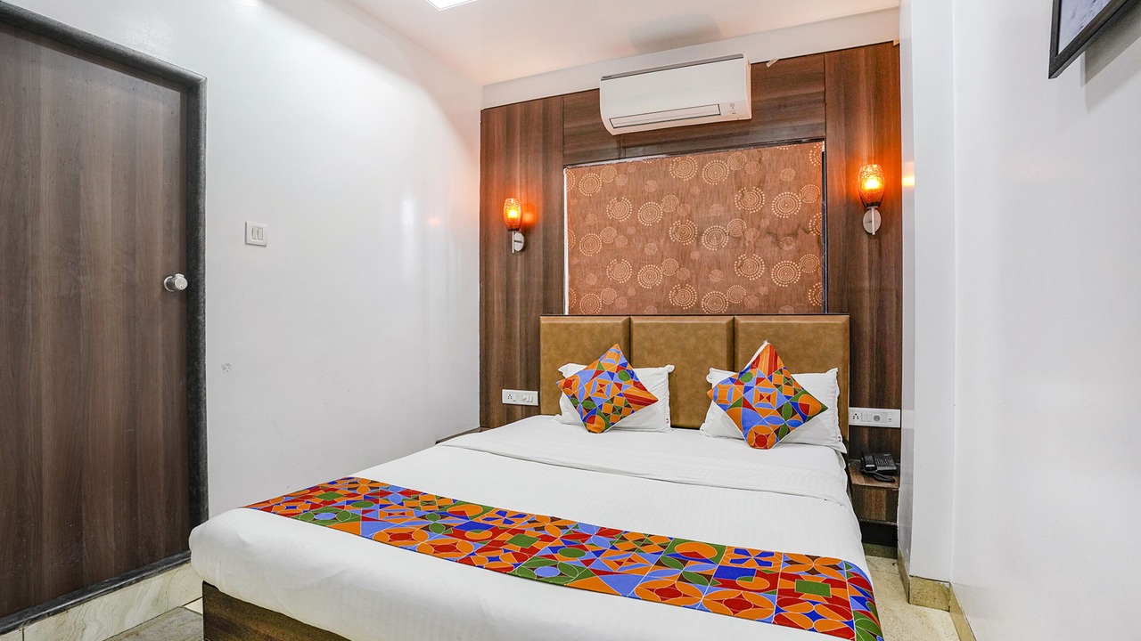 Photo of Bedroom in Daulatabad