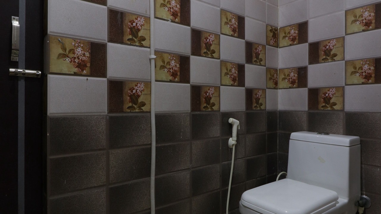 Photo of Bathroom in Taj Ganj