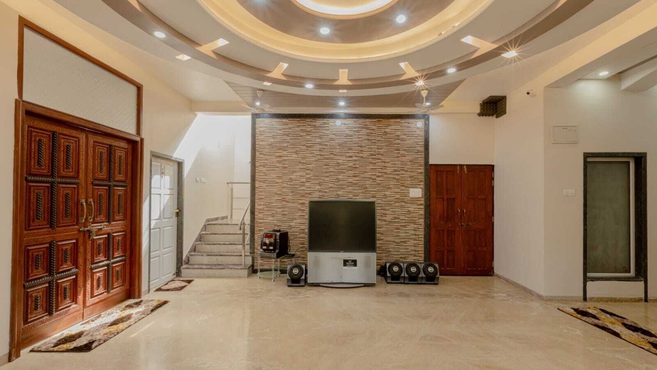 Photo of Livingroom in Bhilar