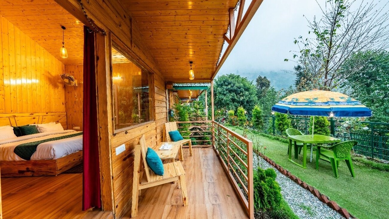 Photo of Patio Balcony in Naina Range