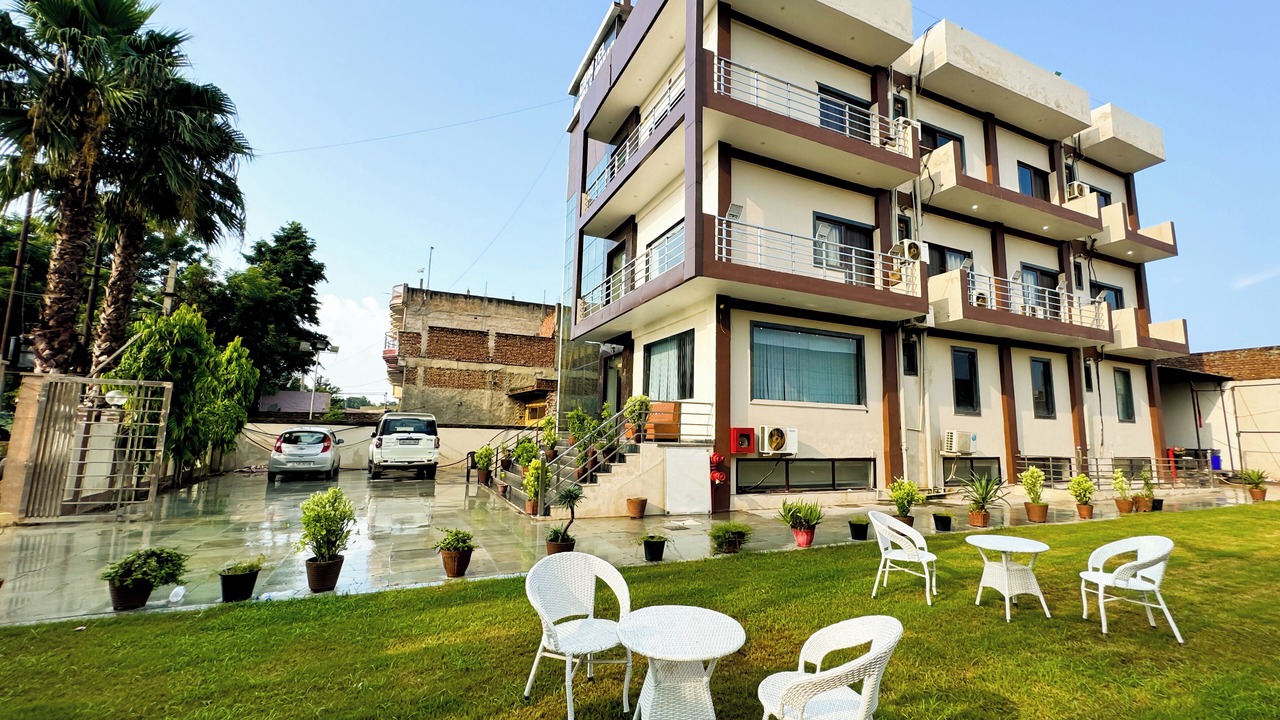 Photo of Outdoor in Mathura