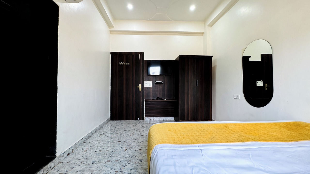 Photo of Bedroom in Mathura