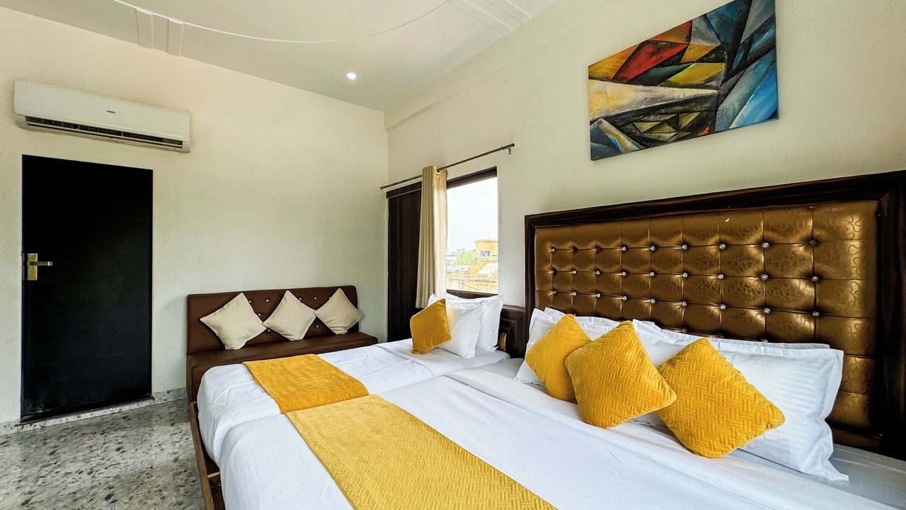 Photo of Bedroom in Mathura