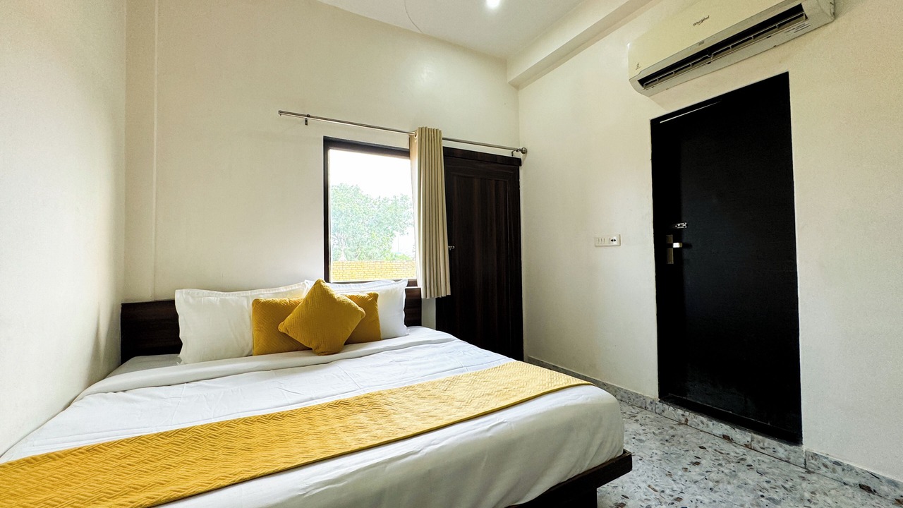 Photo of Bedroom in Mathura