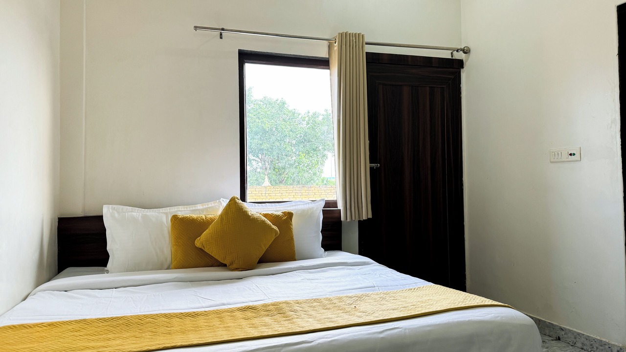 Photo of Bedroom in Mathura