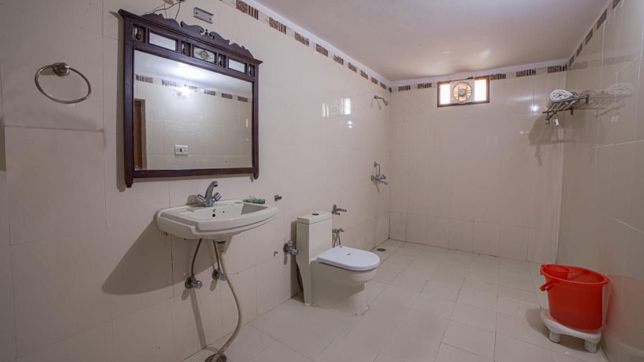 Photo of Bathroom in Kanoi