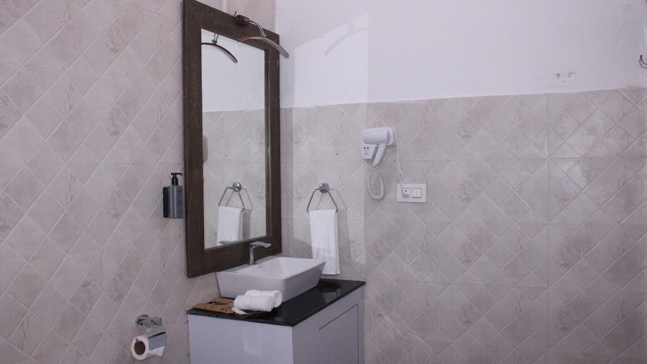 Photo of Bathroom in Morjim