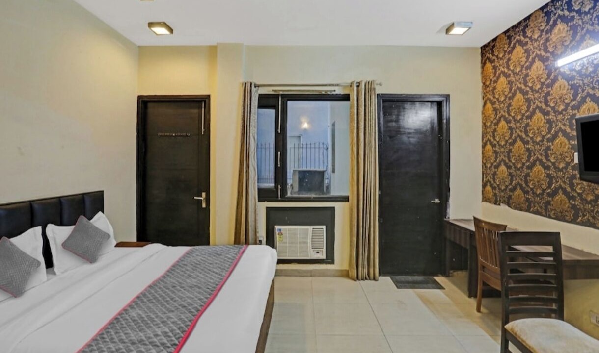 Photo of Bedroom in Sector 40