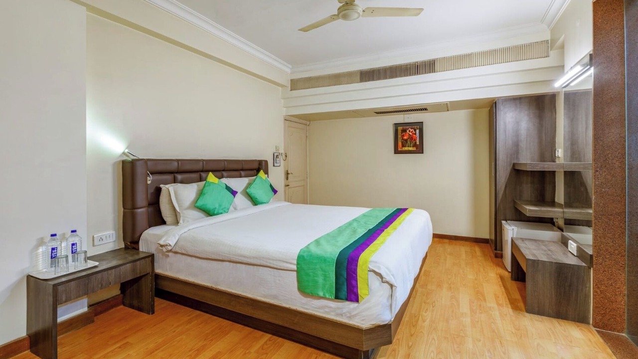 Photo of Bedroom in Navrangpura
