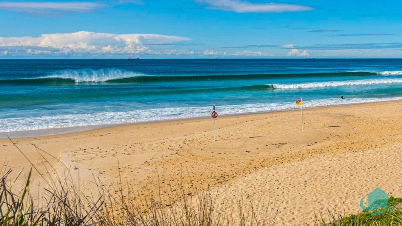 Photo of Others in Caves Beach