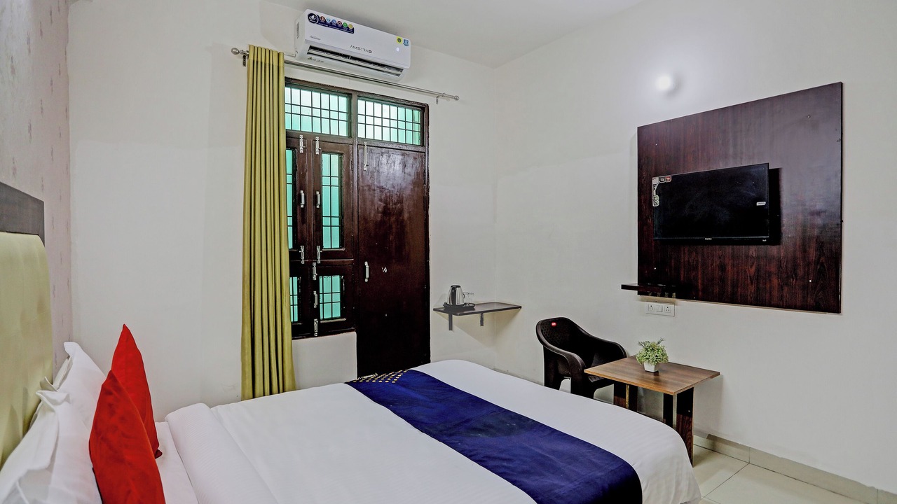 Photo of Bedroom in Gomti Nagar