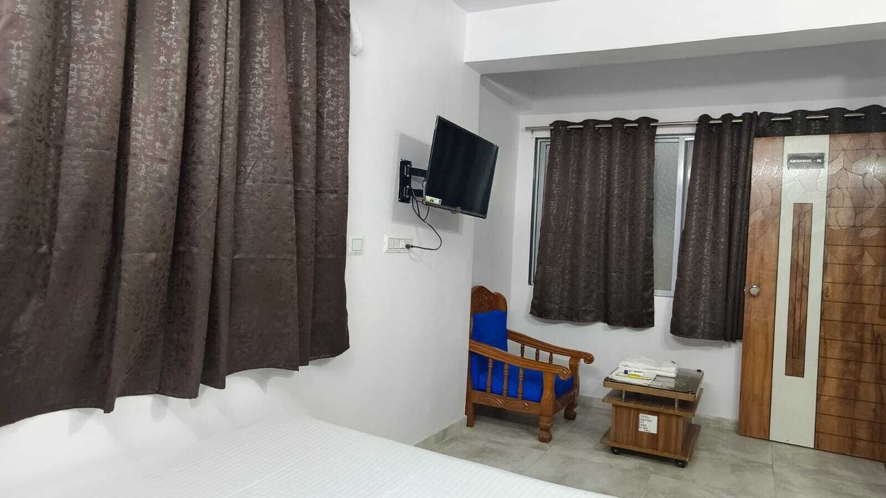 Photo of Bedroom in Moti Khavdi