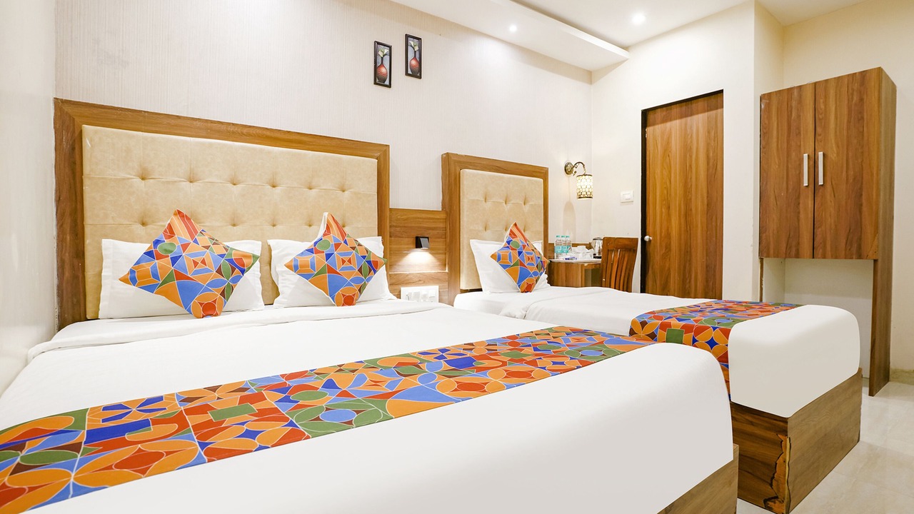 Photo of Bedroom in Prabhadevi