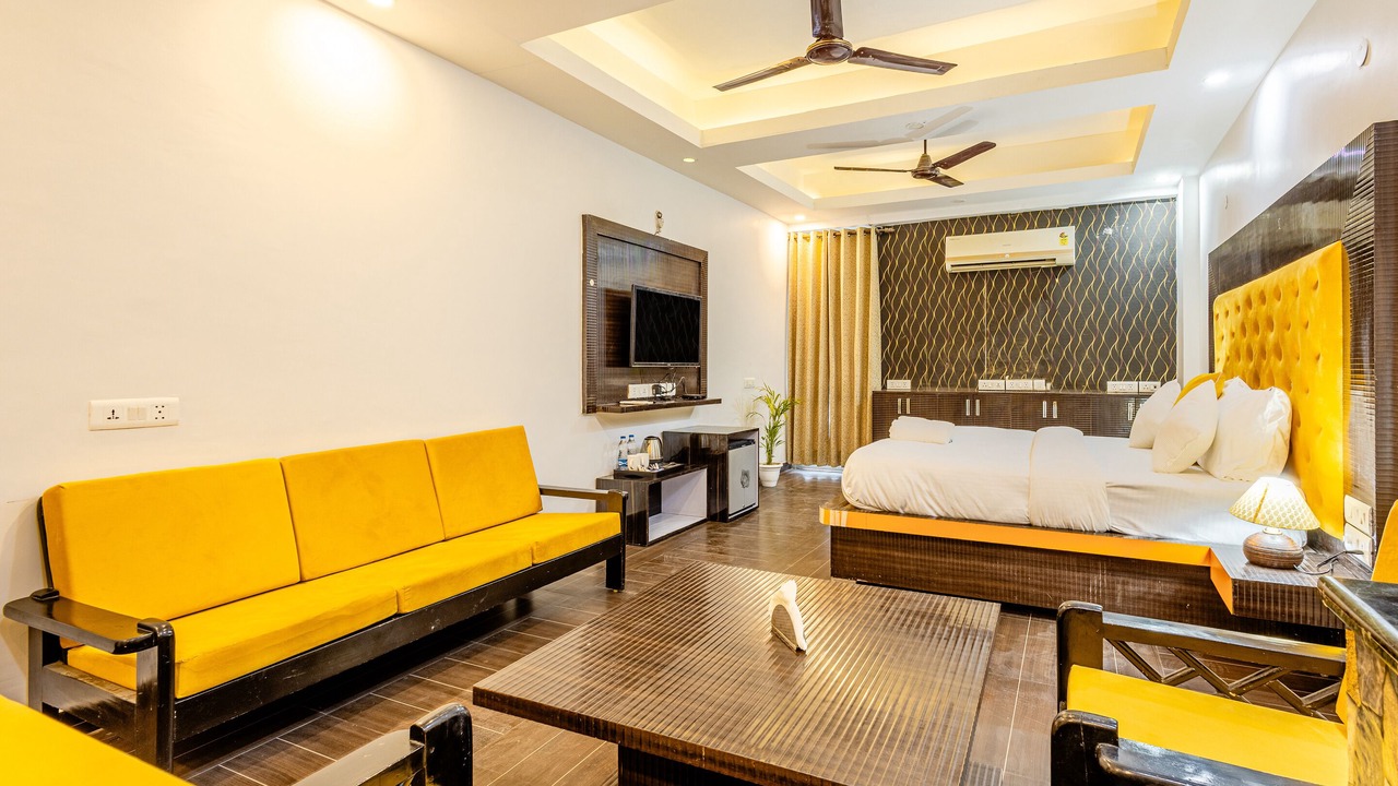 Photo of Bedroom in Sushant Lok
