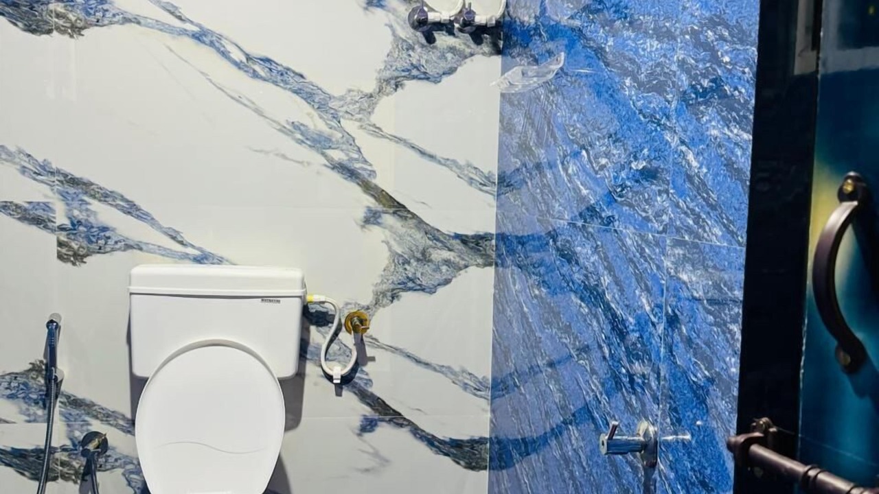Photo of Bathroom in Hireguthi