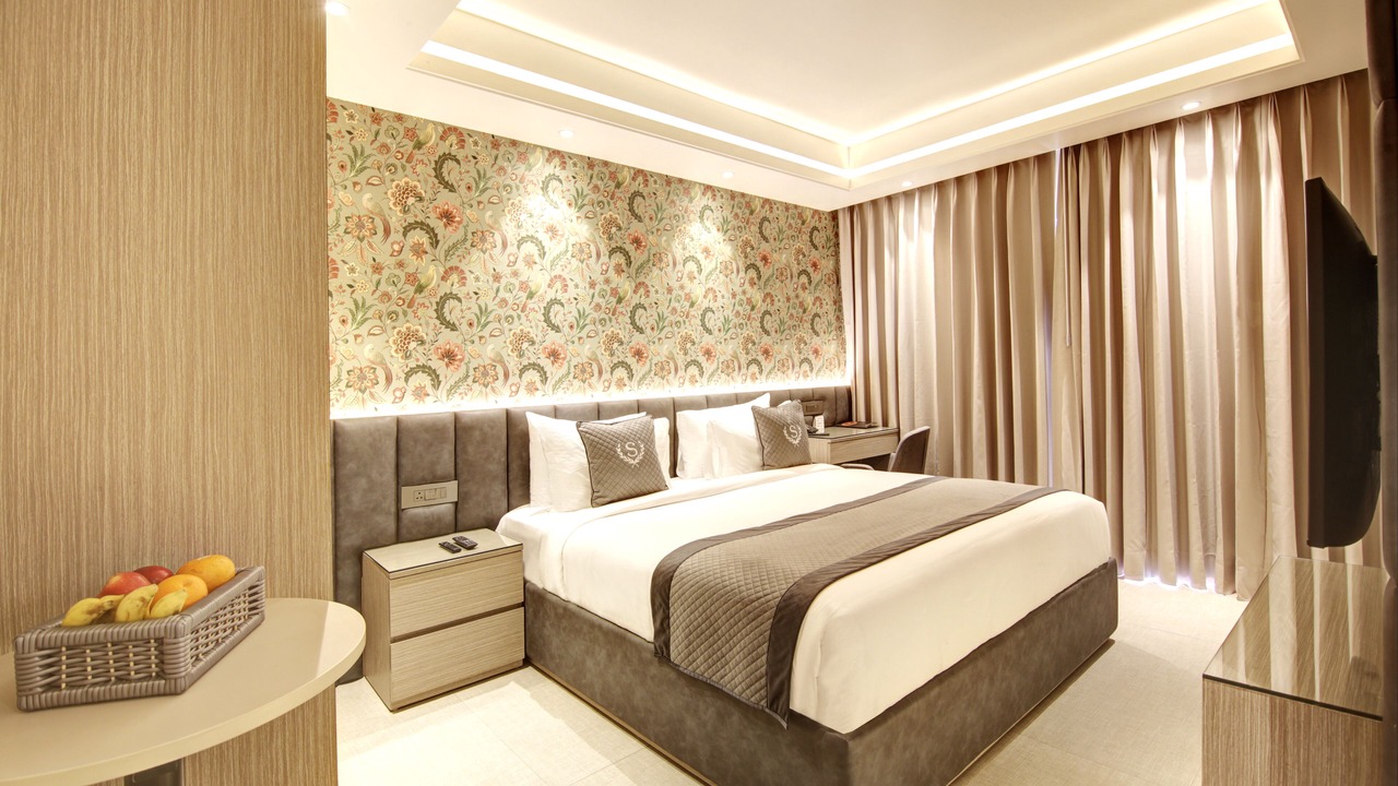 Photo of Bedroom in DLF Phase 3