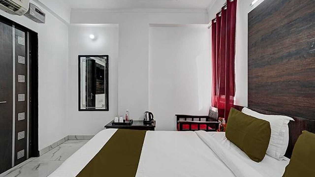 Photo of Bedroom in Raja Park
