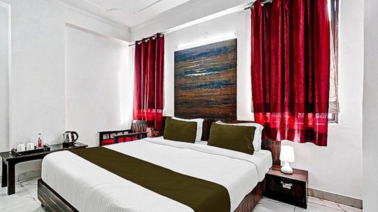 Photo of Bedroom in Raja Park
