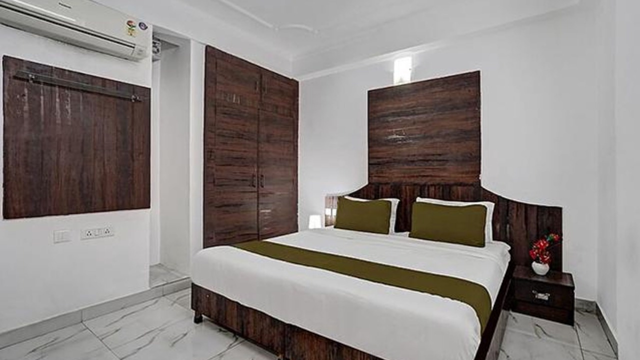 Photo of Bedroom in Raja Park