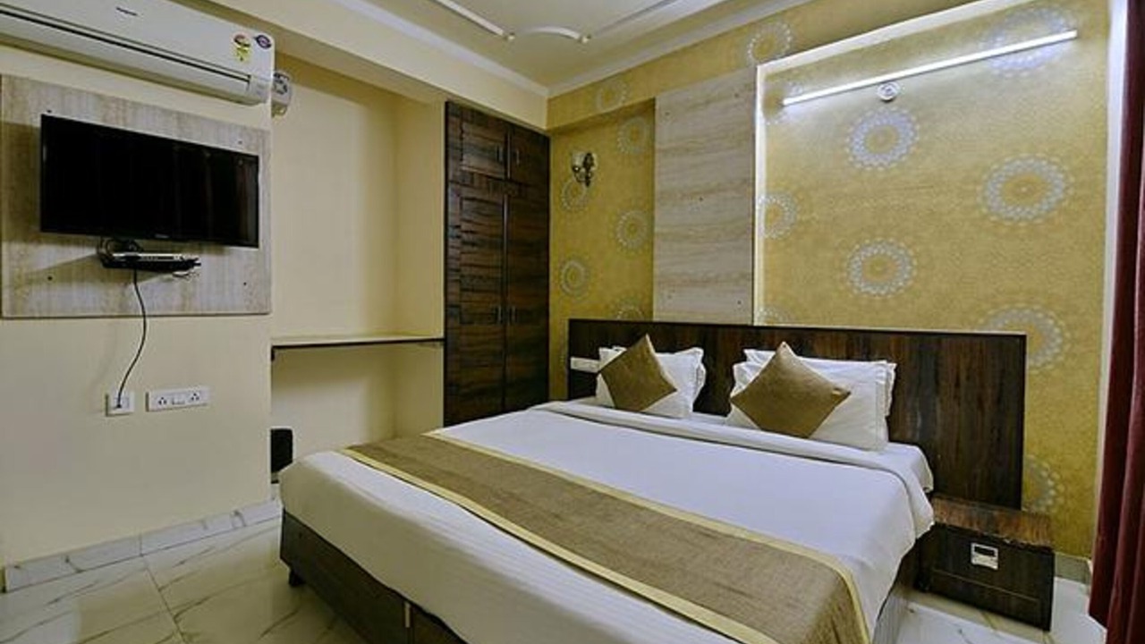 Photo of Bedroom in Raja Park